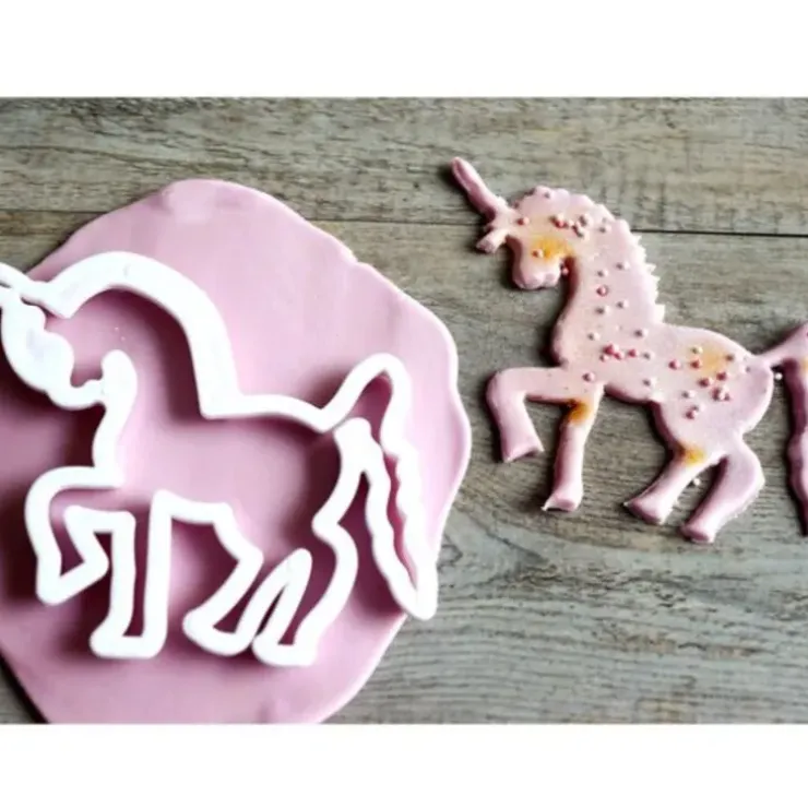 Cerf Dellier Découpoir Licorne Discount