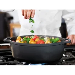 Cerf Dellier Le Chasseur cocotte ovale avec couvercle noire 27 x 20 cm Outlet