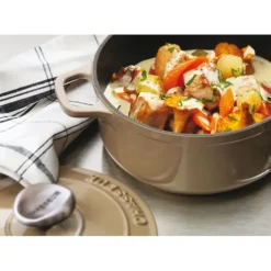 Cerf Dellier Le Chasseur cocotte ronde avec couvercle ""marron glacé"" 24 cm New