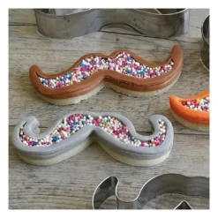 Cerf Dellier Lot de 3 emporte-pièces moustaches en inox Discount
