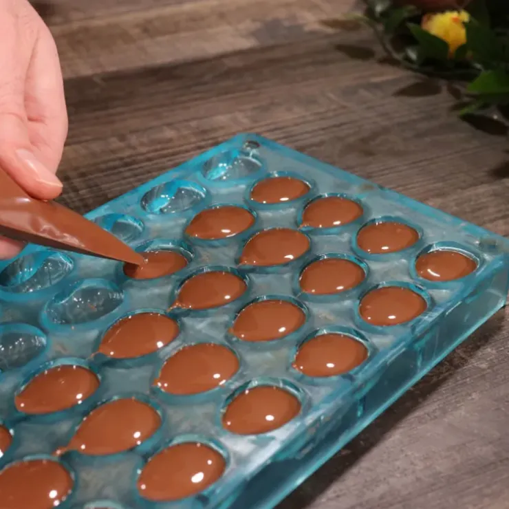 Cerf Dellier Moule chocolat œufs craquelés 3 cm Patisdécor Online