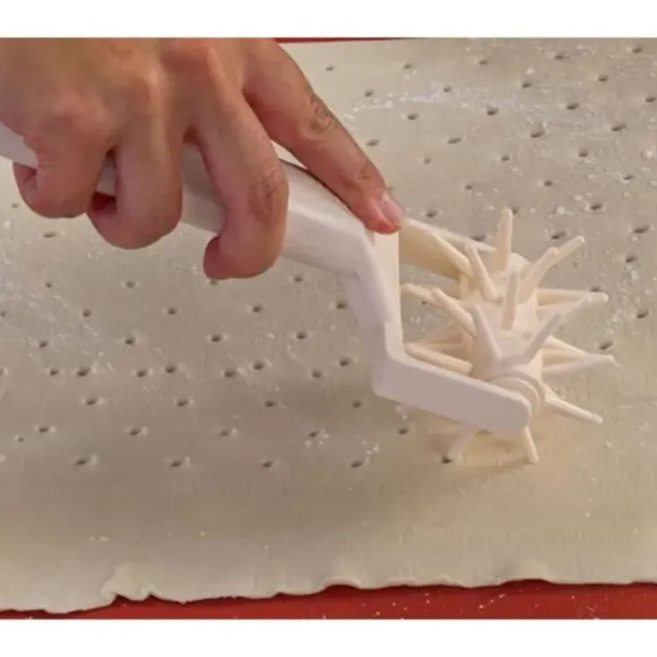 Cerf Dellier Rouleau pique pâte plastique 12 cm Sale