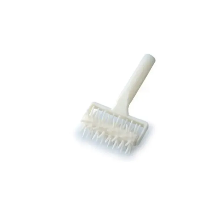 Cerf Dellier Rouleau pique pâte plastique 6 cm Best